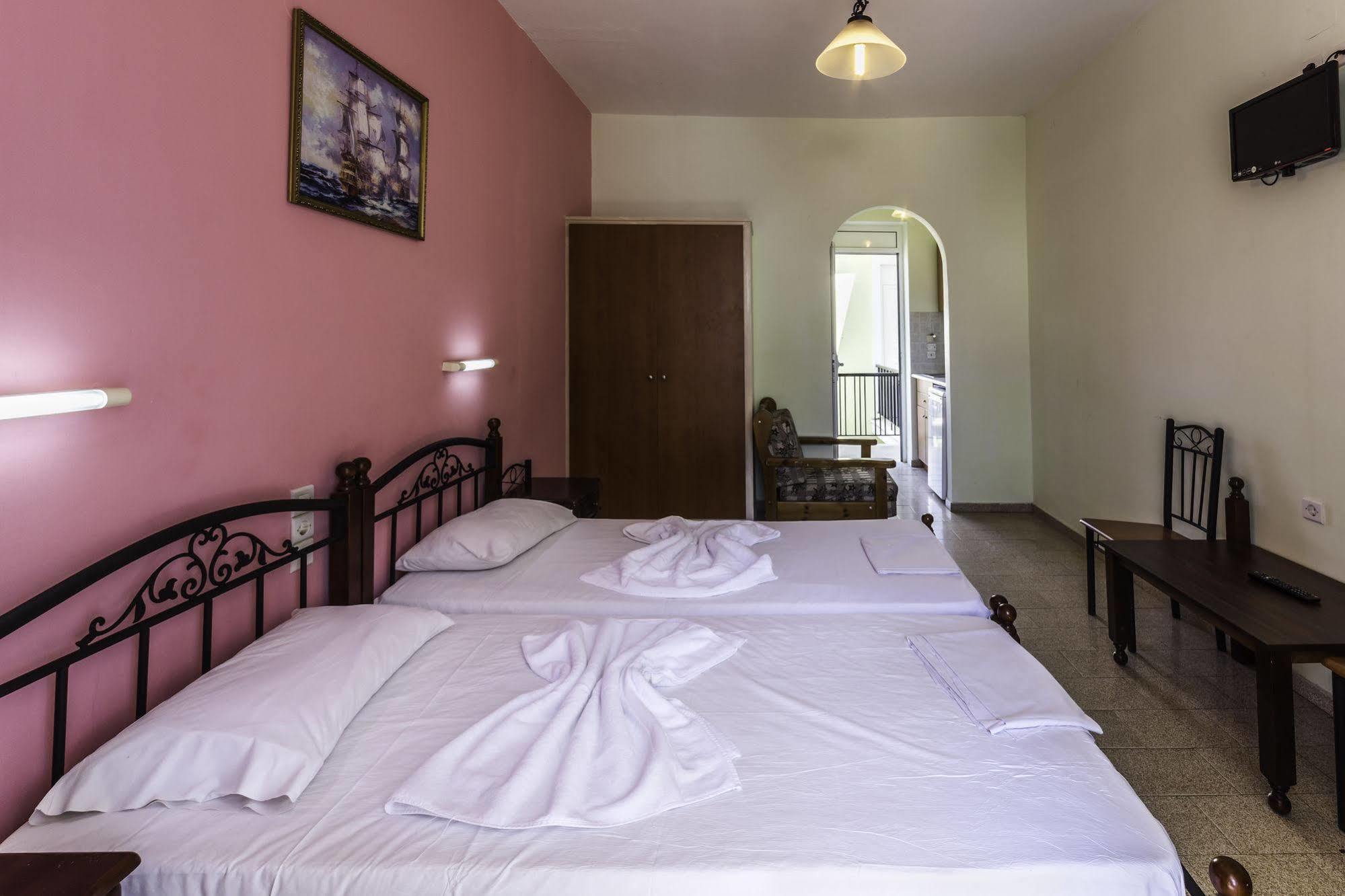 Vossos Hotel Apartments Laganas Esterno foto
