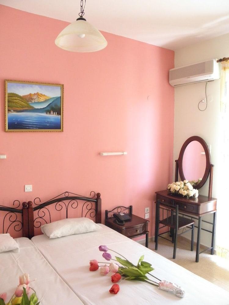 Vossos Hotel Apartments Laganas Esterno foto